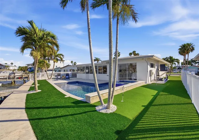 3rd image of 16113 5Th St E, Redington Beach, FL 33708 | MLS# TB8490844