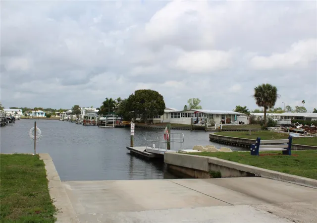 Photo 24 of Manufactured home for sale at 6807 Mount Pleasant Rd Ne #51, Saint Petersburg, FL 33702 | MLS# G5110153 | Listing updated on 2026-05-11