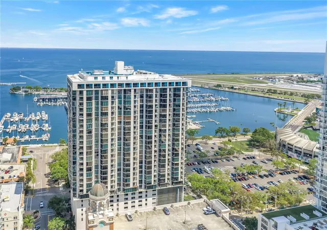 Homes for sale in Saint Petersburg, FL | 1 Beach Dr Se #1702, Saint Petersburg, FL 33701 | MLS# TB8490886