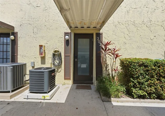 2nd image of 501 E Bay Dr #202, Largo, FL 33770 | MLS# TB8490913