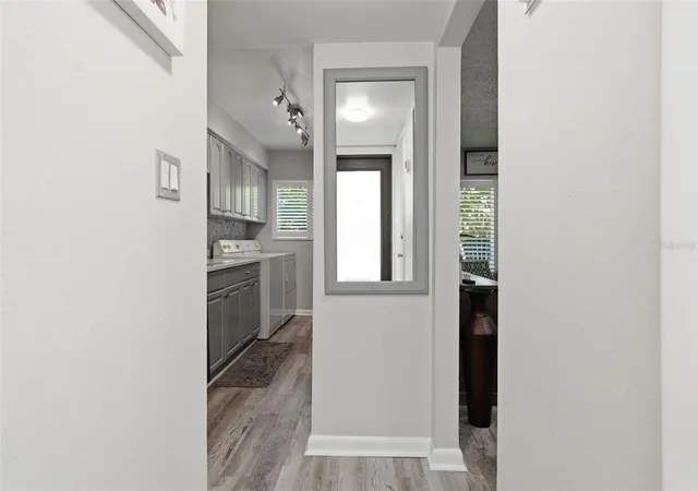 4th image of 501 E Bay Dr, Largo, FL 33770