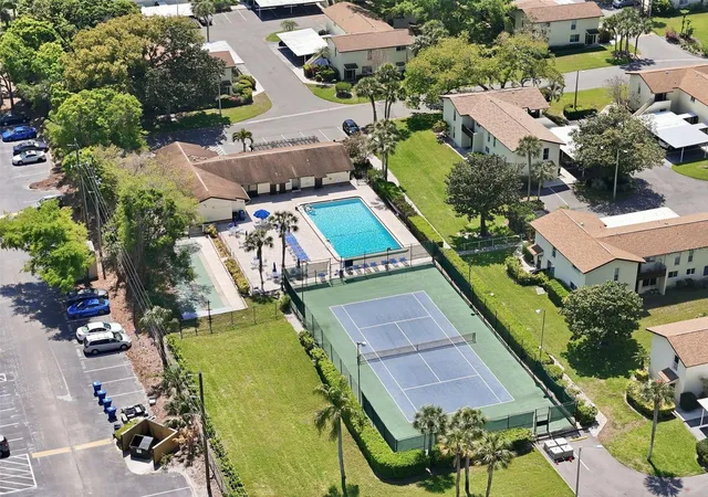 2nd image of 501 E Bay Dr, LARGO, FL 33770