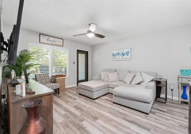 5th image of 501 E Bay Dr, Largo, FL 33770
