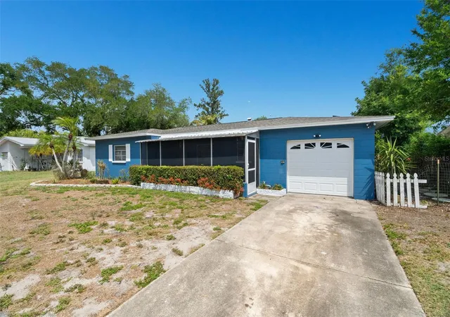 Homes for sale in Clearwater, FL | 2027 E Valencia Wy E, Clearwater, FL 33764 | MLS# TB8490914