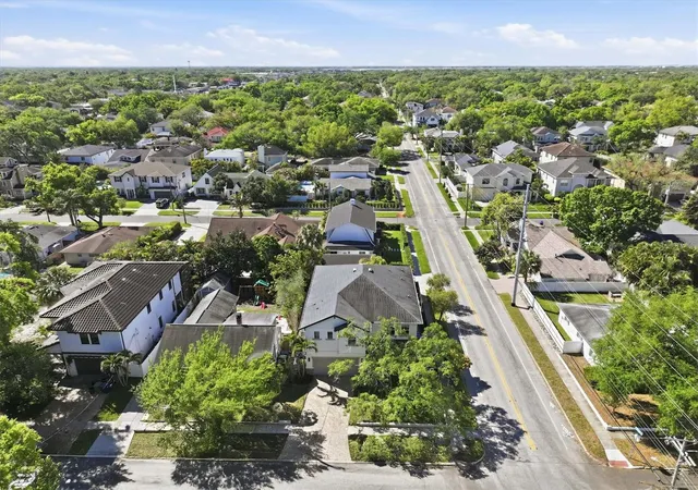 Homes for sale in Tampa, FL | 3824 W Santiago St, Tampa, FL 33629 | MLS# TB8490917