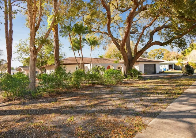 2nd image of 570 Casler Ave, Clearwater, FL 33755 | MLS# TB8490920