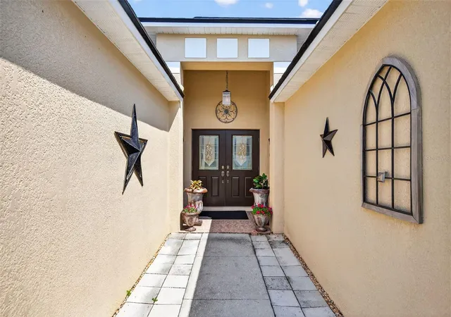 Photo 3 of Single family home for sale at 5340 Braddock Dr, Zephyrhills, FL 33541 | MLS# TB8490941 | Listing updated on 2026-10-22