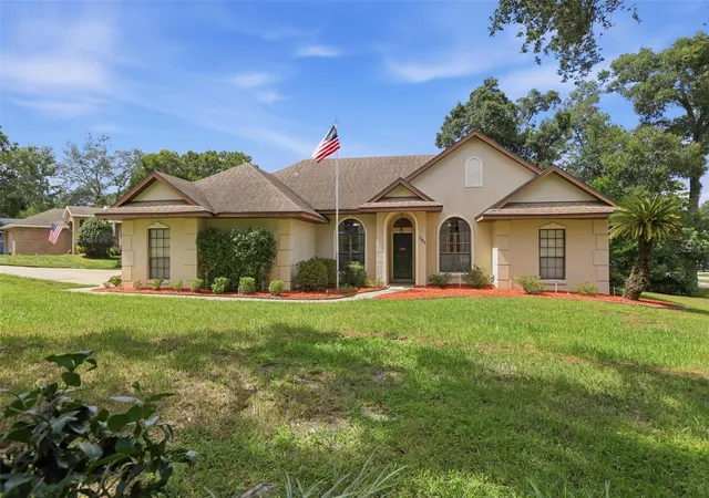 Photo 1 of Single family home for sale at 731 Edgewild Ct, Orange City, FL 32763 | MLS# V4948132 | Listing updated on 2026-09-05