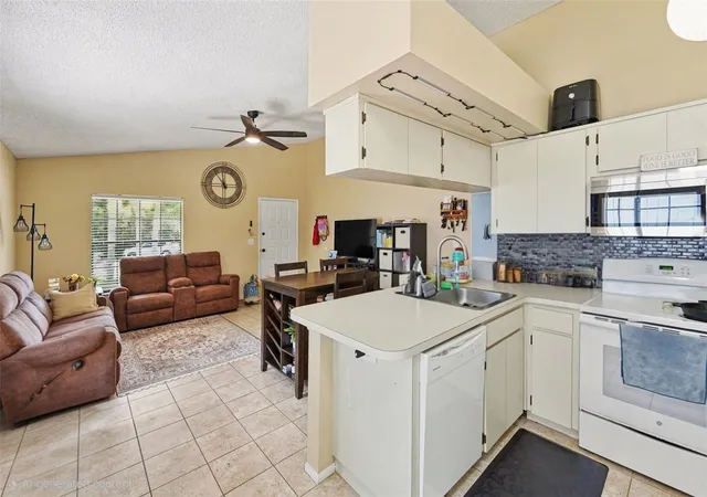 Photo 4 of Single family home for sale at 516 Sheridan Dr, Palm Harbor, FL 34684 | MLS# TB8490944 | Listing updated on 2026-08-02