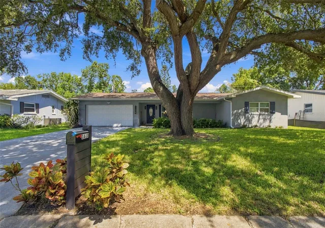 Photo 2 of Single family home for sale at 1618 Barry Rd, Clearwater, FL 33756 | MLS# TB8490958 | Listing updated on 2026-09-19