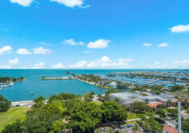 Photo 3 of Condo for sale at 176 4th Avenue NE #201, Saint Petersburg, FL 33701 | MLS# TB8490960 | Listing updated on 2026-10-08