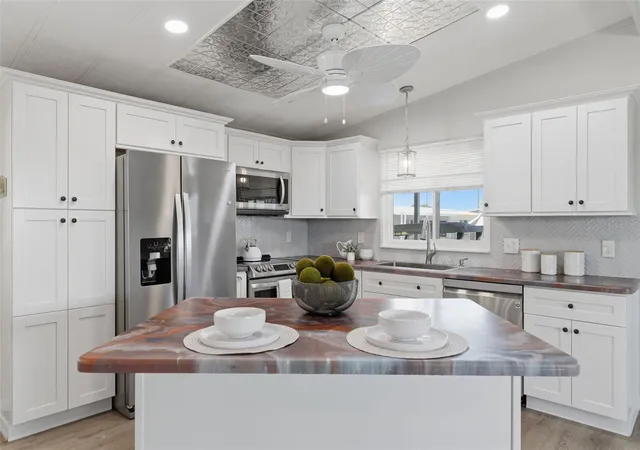5th image of 2116 Kona Dr, Holiday, FL 34691 | MLS# W7884274