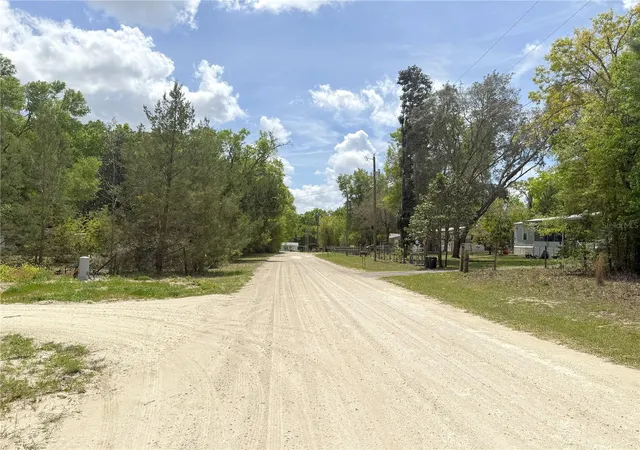 Homes for sale in Williston, FL | 4951 Ne 141st Ave, Williston, FL 32696 | MLS# OM721581