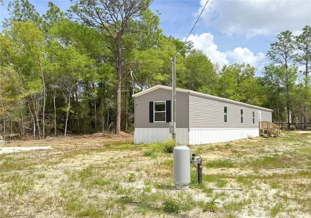 Homes for sale in Williston, FL | 4951 Ne 141st Ave, Williston, FL 32696 | MLS# OM721581