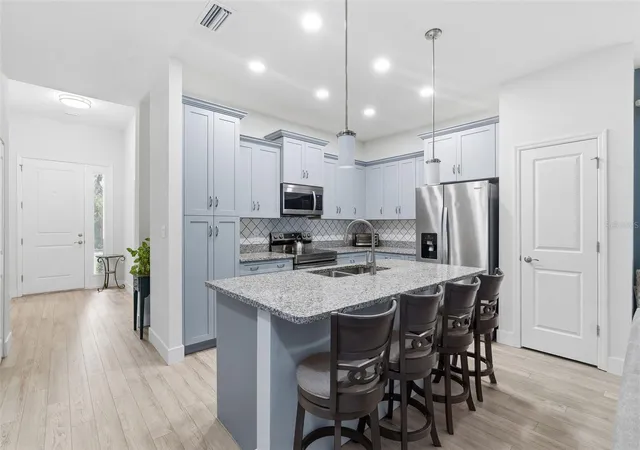 5th image of 132 51St Street Cir E, Palmetto, FL 34221 | MLS# TB8491009