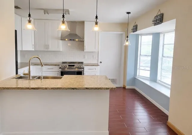 Homes for sale in Orlando, FL | 9120 Queen Elizabeth Ct, Orlando, FL 32818 | MLS# S5146608