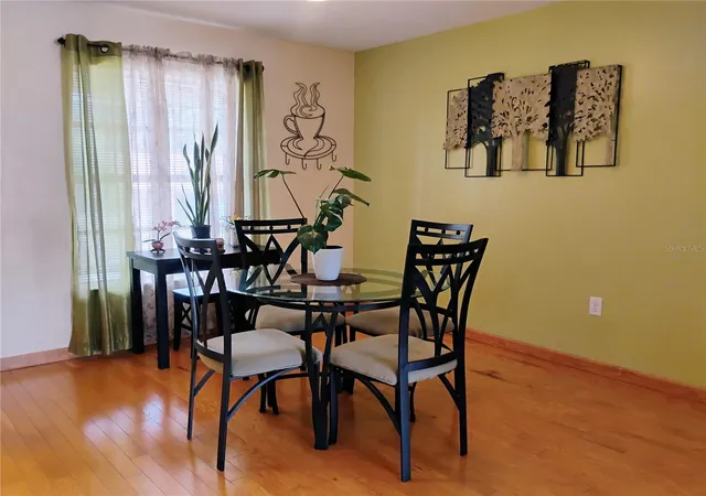 Photo 4 of Single family home for sale at 9120 Queen Elizabeth Ct, Orlando, FL 32818 | MLS# S5146608 | Listing updated on 2026-10-05