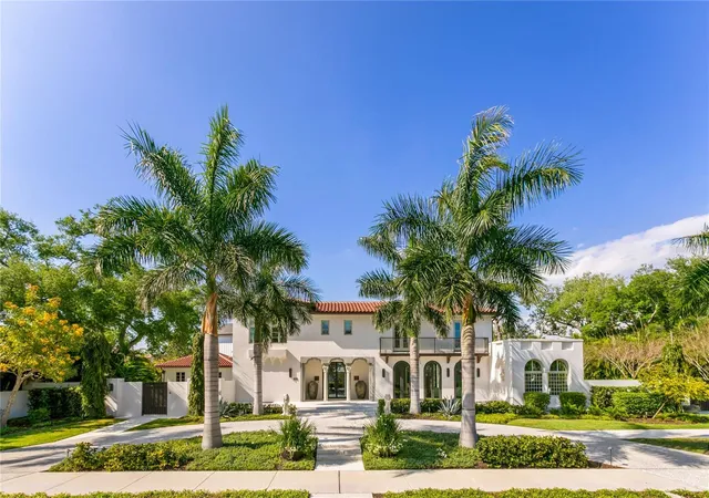 Photo 3 of Mansion for sale at 416 Brightwaters Blvd Ne, Saint Petersburg, FL 33704 | MLS# TB8491058 | Listing updated on 2026-09-21