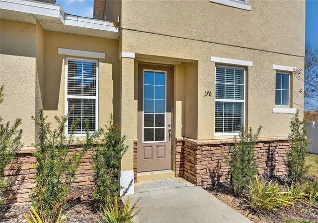 2nd image of 176 Holly Village Dr, Davenport, FL 33837 | MLS# V4948143