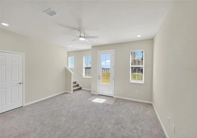 3rd image of 176 Holly Village Dr, Davenport, FL 33837 | MLS# V4948143