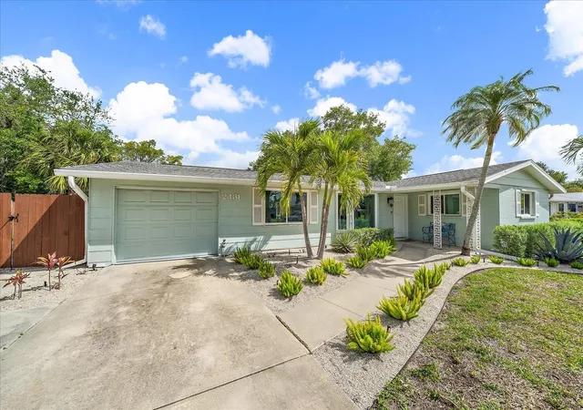 Photo 2 of Single family home for sale at 2431 Bispham Rd, Sarasota, FL 34231 | MLS# A4687726 | Listing updated on 2026-09-14