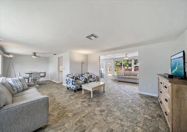 Photo 3 of Single family home for sale at 2431 Bispham Rd, Sarasota, FL 34231 | MLS# A4687726 | Listing updated on 2026-09-14