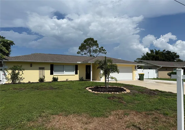 Photo 1 of Single family home for sale at 98 Dade Ave, Sarasota, FL 34232 | MLS# TB8491097 | Listing updated on 2026-09-05