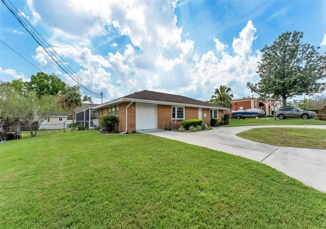 Photo 3 of Single family home for sale at 901 Woodward St, Lakeland, FL 33803 | MLS# L4960632 | Listing updated on 2026-09-03