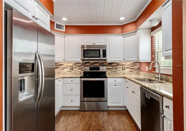 4th image of 7001 Pl De La Paix #2A, South Pasadena, FL 33707 | MLS# A4687747