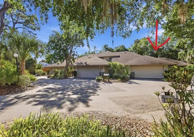 Photo 1 of Single family home for sale at 3351 Thornwood Rd #3351, Sarasota, FL 34231 | MLS# A4687754 | Listing updated on 2026-09-17