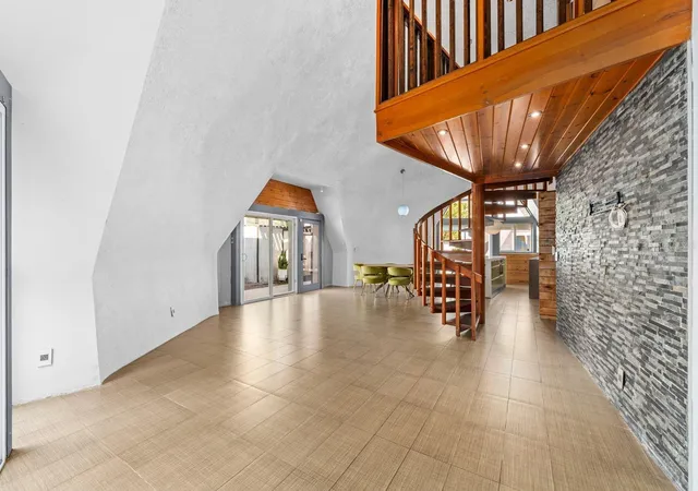 Photo 3 of Single family home for sale at 3900 41st Street S, St Petersburg, FL 33711 | MLS# TB8491140 | Listing updated on 2026-09-23