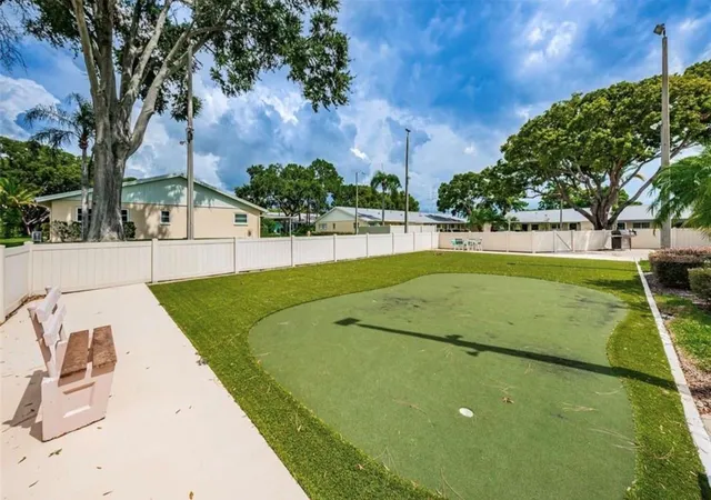 2nd image of 2465 Northside Dr #2204, Clearwater, FL 33761 | MLS# TB8491144