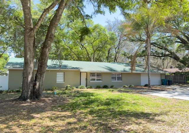 Photo 4 of Single family home for sale at 207 Mandarin Ln, Fruitland Park, FL 34731 | MLS# G5110195 | Listing updated on 2026-07-25
