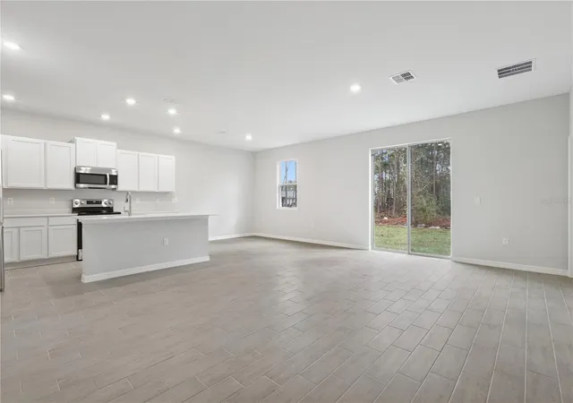 Photo 3 of Single family home for sale at 17094 SW 20th Court Rd, Ocala, FL 34473 | MLS# OM721607 | Listing updated on 2026-08-18
