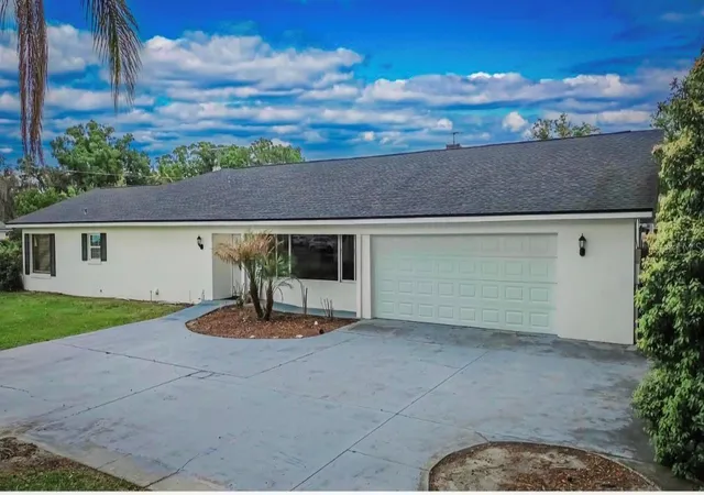 2nd image of 723 W Pinedale Dr, Plant City, FL 33563 | MLS# TB8491185