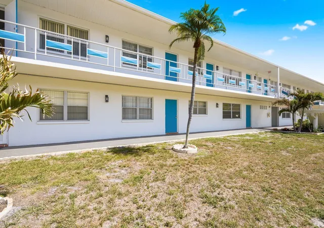 Photo 1 of Condo for sale at 2011 58th Avenue N #5, Saint Petersburg, FL 33714 | MLS# TB8491205 | Listing updated on 2026-09-13