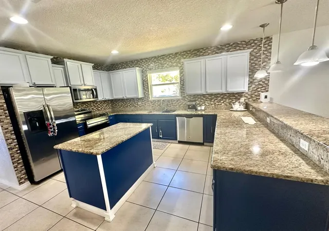 2nd image of 1901 Nations Wy, Saint Cloud, FL 34769 | MLS# S5146631