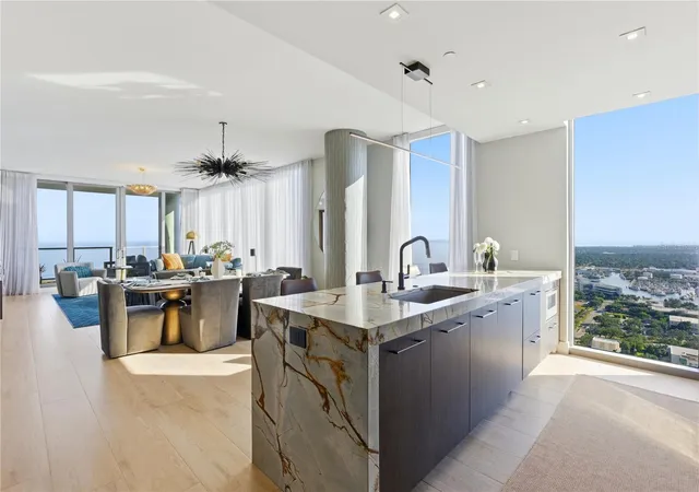 Photo 2 of Condo for sale at 301 1st Street S #3101, Saint Petersburg, FL 33701 | MLS# TB8491212 | Listing updated on 2026-10-05