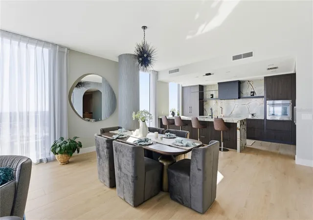 Photo 4 of Condo for sale at 301 1st Street S #3101, Saint Petersburg, FL 33701 | MLS# TB8491212 | Listing updated on 2026-10-05