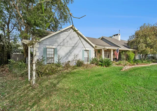 49th image of 2002 Fairway Dr, Eustis, FL 32726 | MLS# G5110210