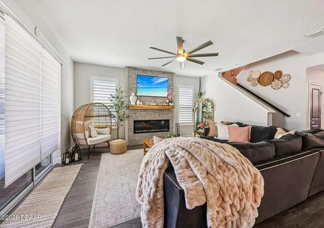 4th image of 6827 Forkmead Ln, Port Orange, FL 32128 | MLS# V4948159