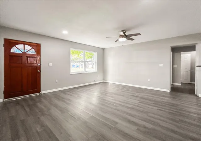 5th image of 25 E Charlotte Ave, Eustis, FL 32726 | MLS# G5110211