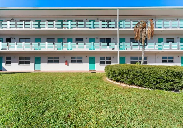 Photo 3 of Condo for sale at 1950 59th Avenue N #114, Saint Petersburg, FL 33714 | MLS# TB8491330 | Listing updated on 2026-08-13