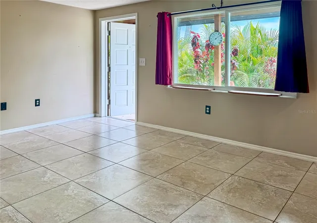 2nd image of 934 Fundy Rd, Venice, FL 34293 | MLS# N6143630