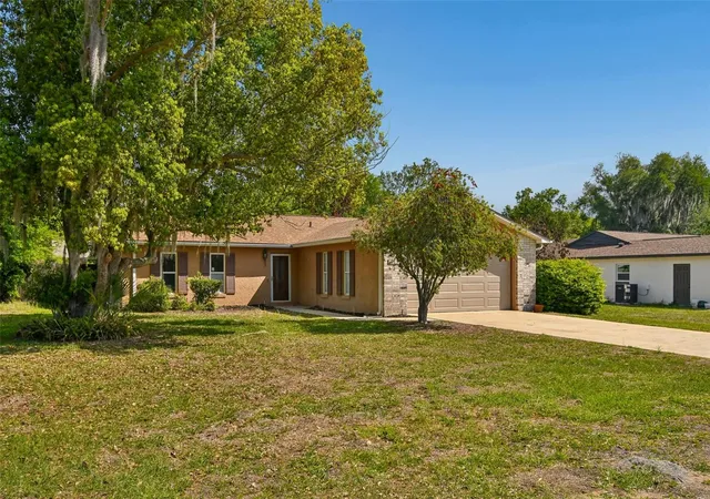 Homes for sale in Grand Island, FL | 13635 Berkshire Ct, Grand Island, FL 32735 | MLS# TB8491339