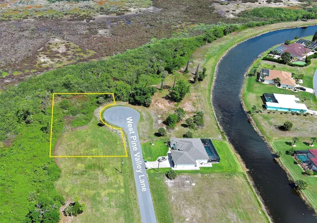 3rd image of 171 W Pine Valley Ln, Rotonda West, FL 33947 | MLS# D6146799
