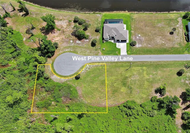 5th image of 171 W Pine Valley Ln, Rotonda West, FL 33947 | MLS# D6146799