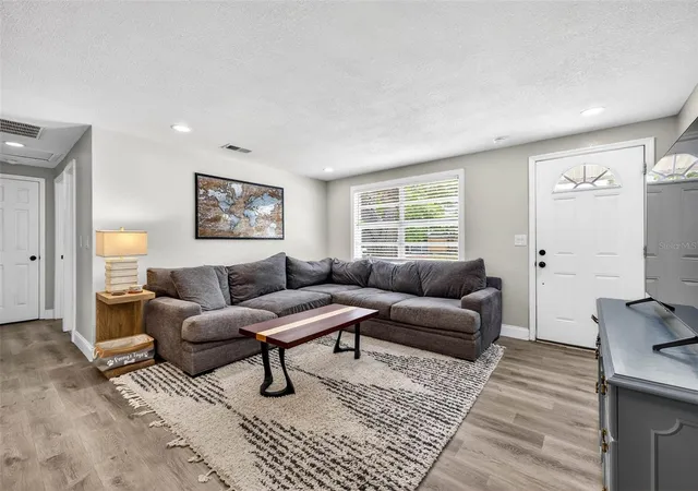 Photo 4 of Single family home for sale at 6827 80th Terrace N, Pinellas Park, FL 33781 | MLS# TB8491360 | Listing updated on 2026-10-05