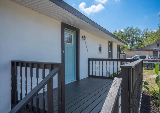 2nd image of 1215 El Camino Rd, Lakeland, FL 33805 | MLS# TB8491365