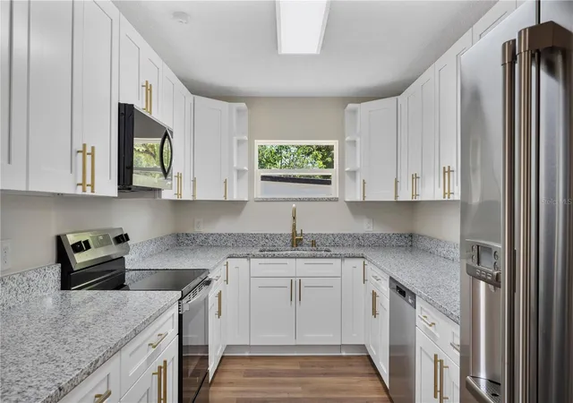 5th image of 1215 El Camino Rd, Lakeland, FL 33805 | MLS# TB8491365